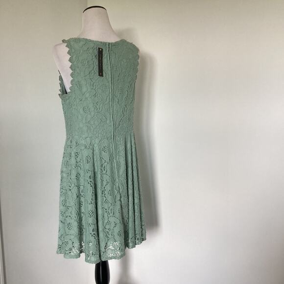 City Triangles Moss Green Lace Fit & Flare Dress, Size 15 - Picture 3 of 8